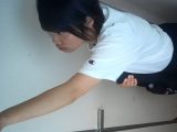 【高画質】トイレ個室で美乳Cちゃんのお着替え盗撮