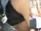 [★新作][★顔出し]パンチラ盗撮 美人ギャル 黒パンツがキュロットの股間から丸見え