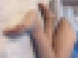 Pもチラリ。パンスト足裏＆つま先がたまらない美脚お姉さん