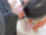 なな9 純白Pの横から手を入れて生マン触ったらぐっちょりフェラチオもさせる