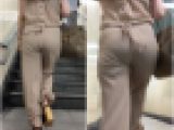 《Part3・私は、断然ニット派！！》 No.1924【エロい部分が色々透けているブルブルGAL系お姉さん】