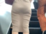 《Part1・やたらエロく張り付くワンピース》 No.1940【エロい柔らかさとマシュマロヒップ】