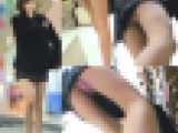 極小エロパンツ美女のモロ見えパンチラ盗撮〜生尻に釘付け〜
