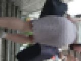 【再販】ムレたパンスト足先を乾かした後、階段を登るお姉さん