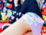 エロマンガ読んでるニコたん「おじさん邪魔しないでね」→そんなん無理ｗ中出し→え、まだ読んでるのｗ