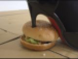 制服でフードクラッシュ　ハンバーガーと電子機器を美脚で踏み潰すf238