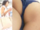 [★新作][★顔出し]パンチラ盗撮 かわいいOLさん 紺色パンツが尻に食い込み