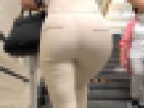 《勝負下着はTバック！！！》 No.2338【フェロモン爆発美女のこんな着衣尻を求めてた】