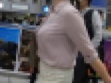 大きな乳房OL