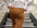 No.72「Part2・ラッパパンツのVラインにハミ出すお尻のお肉」