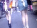 三人組ギャル全員がハレンチなエロピタワンピ着て歩いてるよ