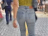 170センチ台の長身美ボディにデカい美巨尻をクネらせて男を挑発！ 下品なデニムスタイルお姉さん編