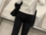 012 黒スキニー尻の美女お姉さん