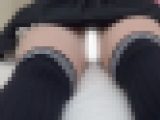 田舎子パンチラ綿ぱんつスマホに夢中 HD動画