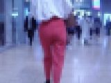 デパート百貨店勤務の清楚美人OLが昼休みにピタパン美巨尻を強調して歩いてるよ