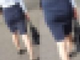 働くパンストOLのエロすぎる美脚とタイトスカートお尻