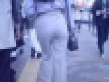 清楚系美少女がピタパン履いて超美爆尻モッコリふりながら歩いてるよ