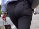 おかず819（プレミアム爆尻パンツスーツOL様の種尻！！）