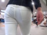 肉厚感たっぷりな尻オンナ！