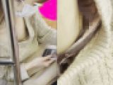 [電車胸チラ]SNSに夢中の隙だらけおっぱい!!からのフラッシュ逆さ撮りパンチラ