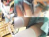 白ニーソ美●女がばがばキュロット間から白ぱんつモロ見え盗撮