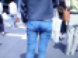 美人お姉さんが超密着型スキニーデニム履いて美巨尻ピタピタにさせて歩いてる姿がエロい