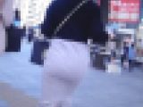 激カワ美人女子大生がタイトスカート履いて美巨尻突き出して歩いてるよ