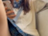 女子校生盗撮日記48 青チェック激カワミニスカ美脚女子校生アイドルを電車ボックス席とトイレ内で盗撮【カメラ目線対面バレ・パンチラ