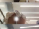 派遣社員の女の子を風ちらでパンツ激写【パンチラ盗撮】