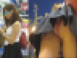 セレブお姉さんのエッチなパンティーを逆さ撮り