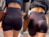 ショートスパッツ姿でお尻を揺らしながら歩くTバックライン美女
