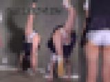 美脚制服女子2人、覗いたスカートの中身（2）大開脚パンチラ股間、逆立ちパンモロ編