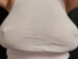 Jカップ爆乳ちゃんが着衣で母乳ブシャーッ♥服から飛び出すミルクがエチエチすぎて最高！！
