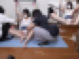 か細いカラダをバタバタさせながら頭を振りまくって懸命に耐えようとするお姉さん（完全オリジナル）