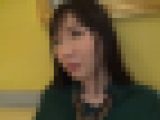色白で美脚の26歳宝石販売員が初ハメ撮りで喘ぎまくって何度も絶頂