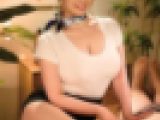 Gカップ巨乳と90cm越えデカ尻の顔面まで最強カワイイ美女が既婚男を翻弄…半勃起チ●ポを笑顔で焦らし杭打ちピストンでチ●ポ咥えて