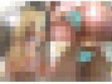 喰い込みが半端ないお姉さんを逆さ撮り