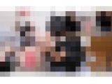つぶらな瞳でカメラを見つめ乳丸出しでくすぐり餌食にされちゃう敏感女子さん（完全オリジイナル）