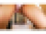 タイトなミニスカ女性のパンチラ透明椅子