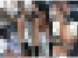 学生娘パンツずり下げ尻のワレメまで晒される突発痴●行為編