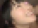日焼け跡が可愛いチビッ子ちゃんと露出・温泉旅行